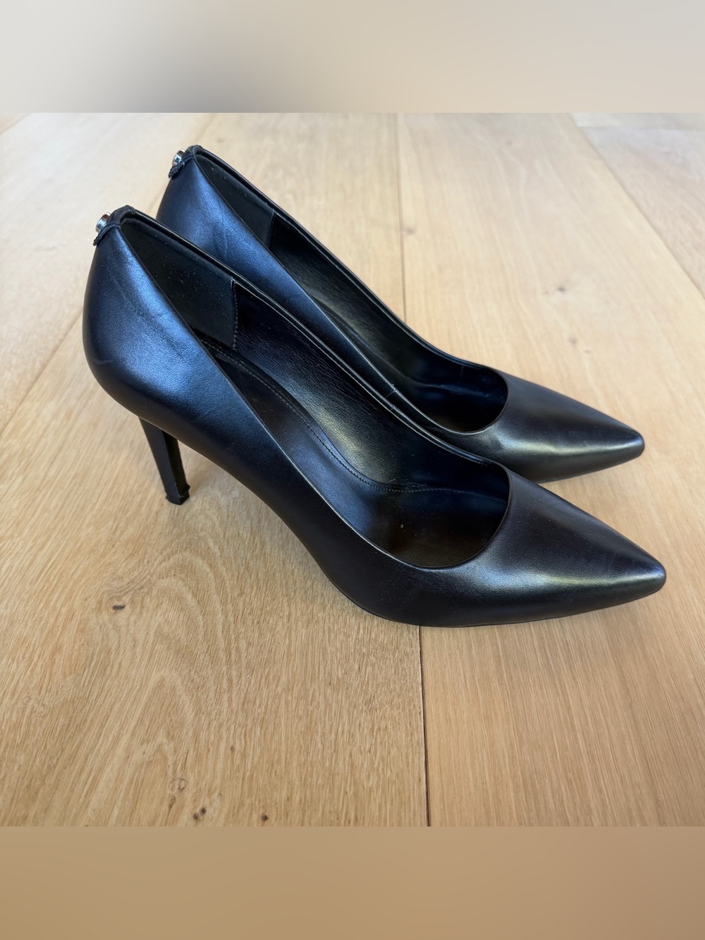 Michael Kors Beautiful Black Pointed-Toe Women's Stilettos, size 10